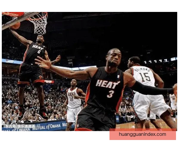 詹姆斯高效轰下14中13表现惊艳杜兰特称他能再打四到五年